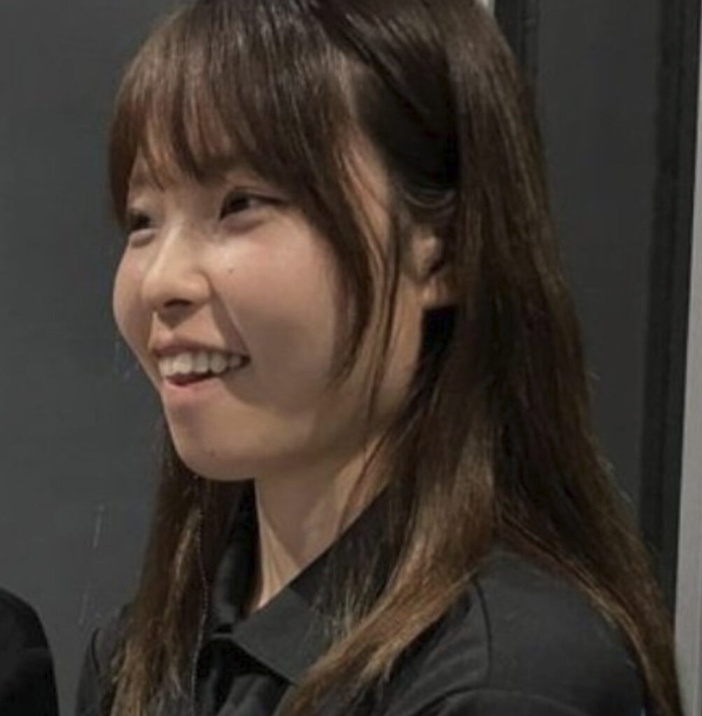シュシュ女 素顔