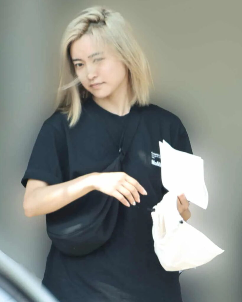 小島瑠璃子 金髪 Smart FLASH