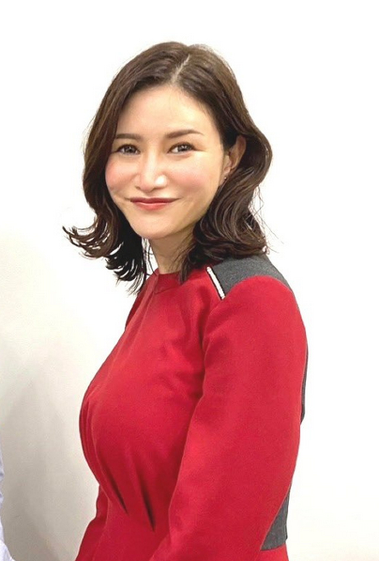 山口真由 X