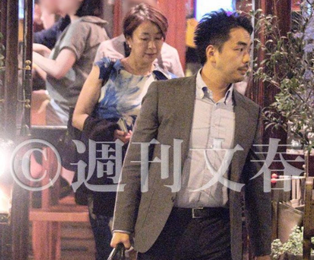 山尾志桜里 倉持麟太郎 不倫 週刊文春