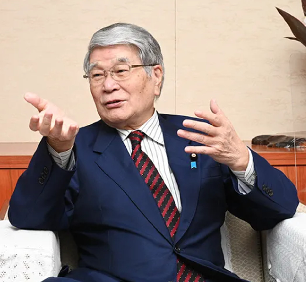 野村哲郎 日本食糧新聞